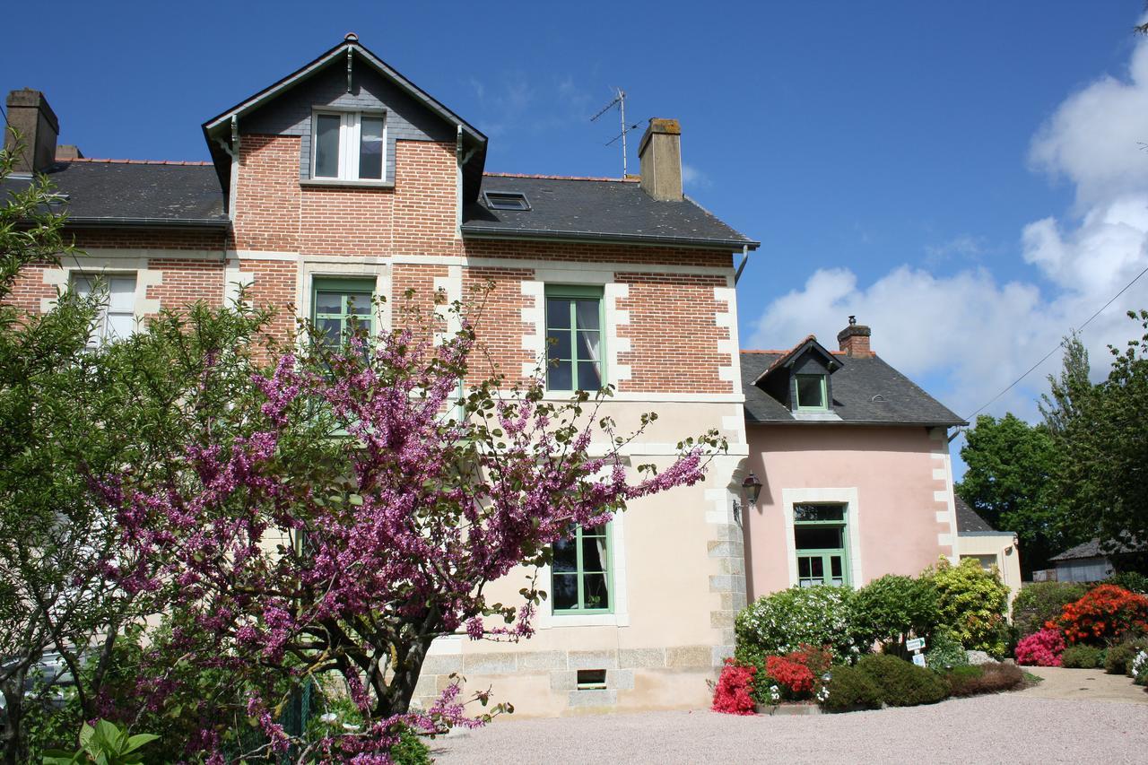Chambres d'Hôtes du Chalet de Caharet Pipriac Exterior foto